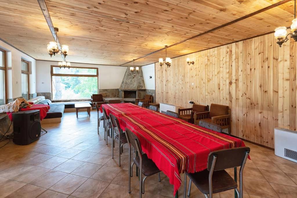 Guest Houses Apriltsi Kravenik Εξωτερικό φωτογραφία