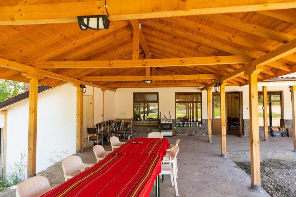 Guest Houses Apriltsi Kravenik Εξωτερικό φωτογραφία