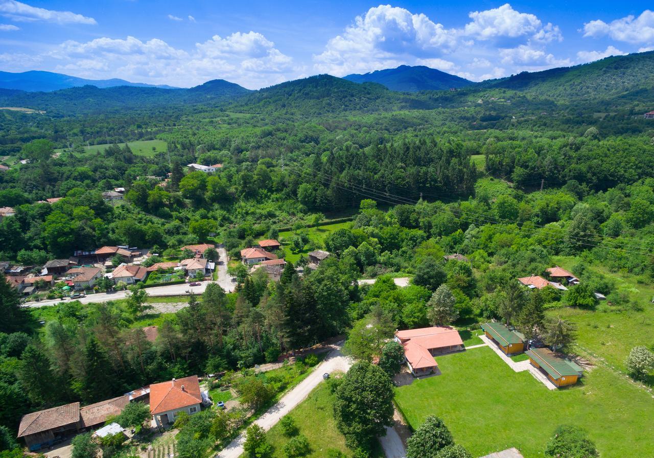 Guest Houses Apriltsi Kravenik Εξωτερικό φωτογραφία